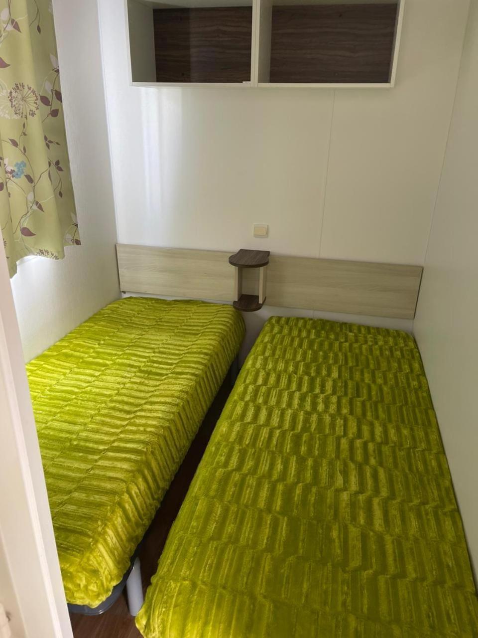 Bungalow Martins Nazare Land'S Hause 帕塔亚什 客房 照片