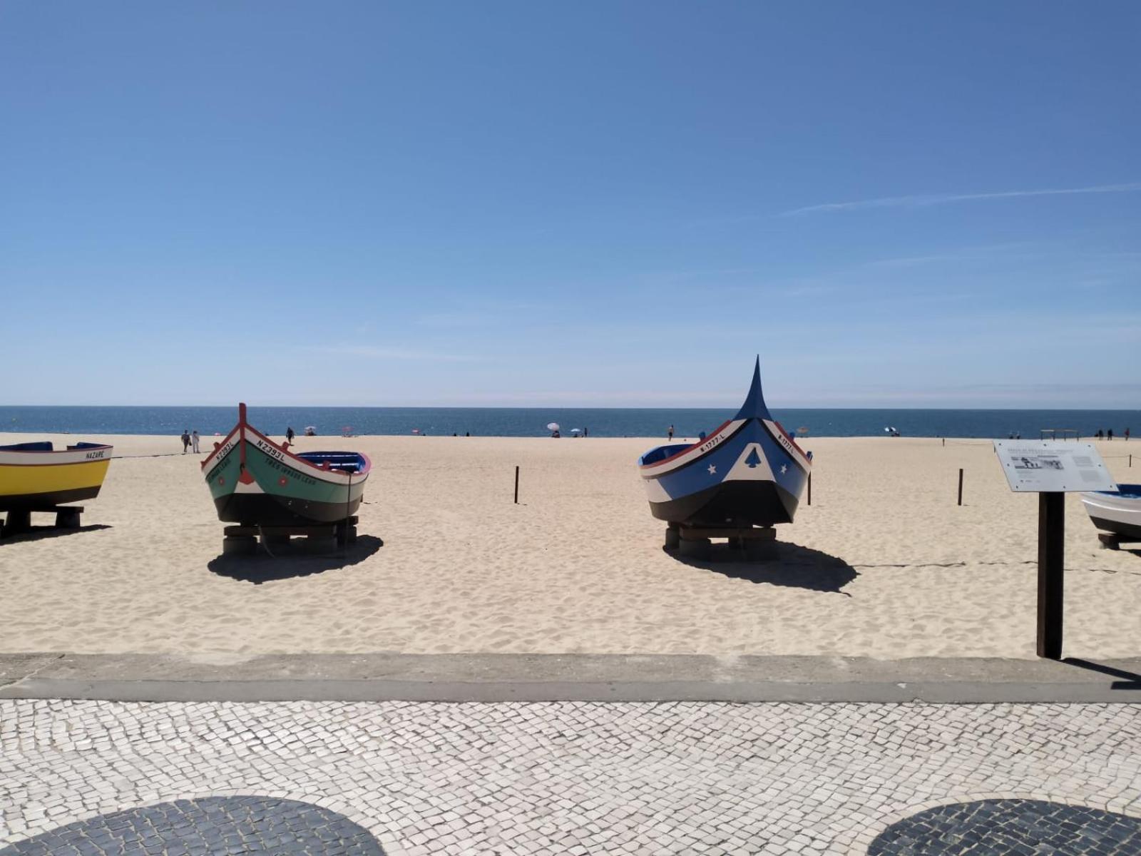 Bungalow Martins Nazare Land'S Hause 帕塔亚什 外观 照片